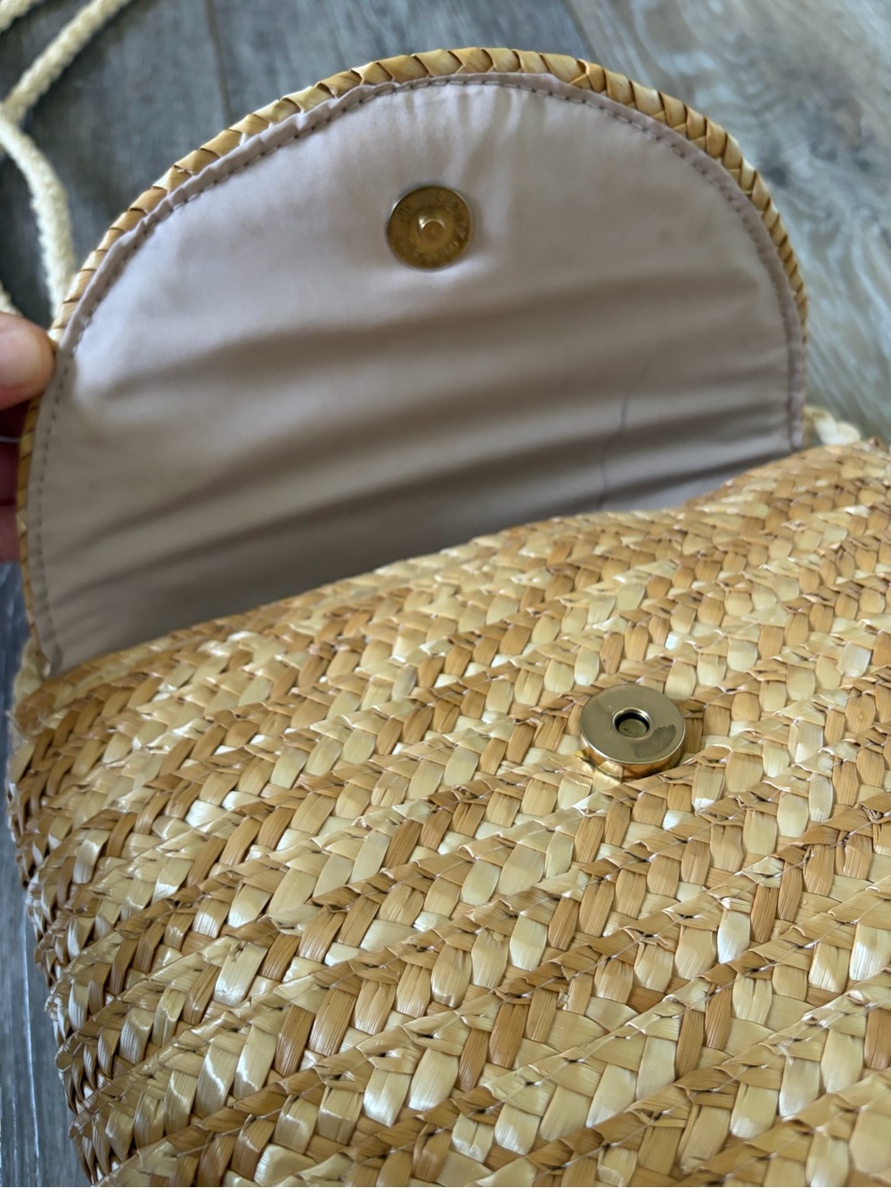 H&M Woven Straw Crossbody Bag in Natural - Picture 2 of 8